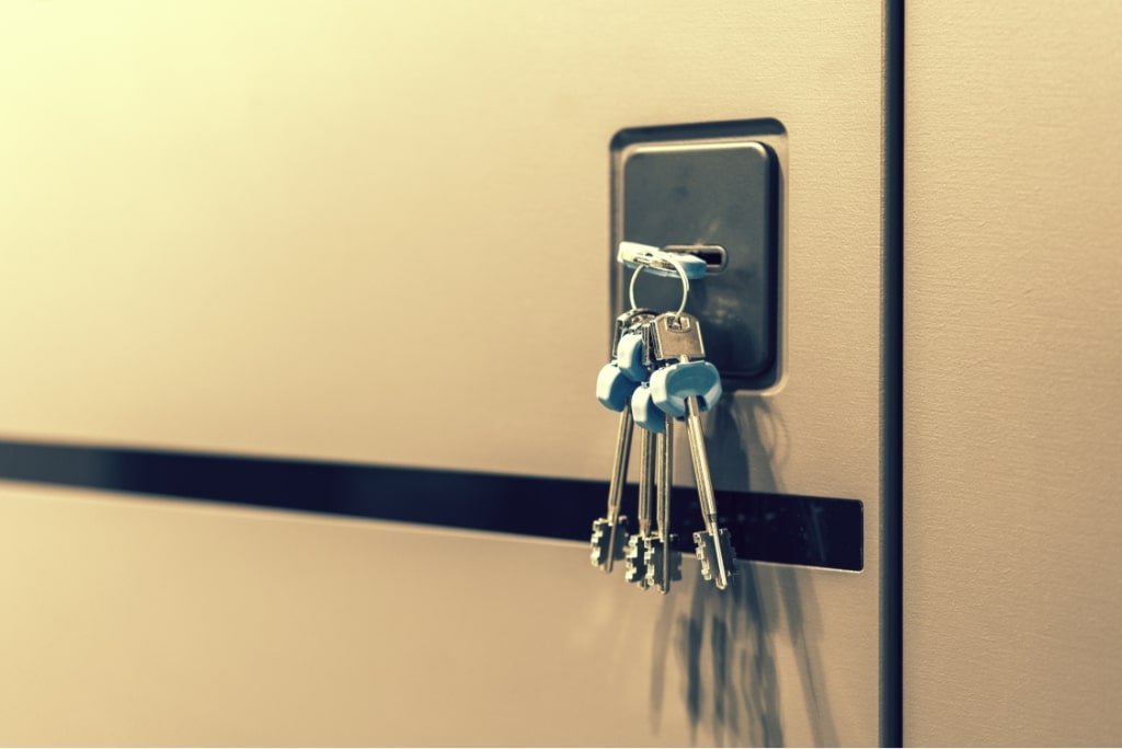 commercial key extraction